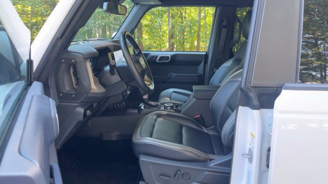 Used 2025 Ford Bronco Outer Banks AWD/4WD image 5