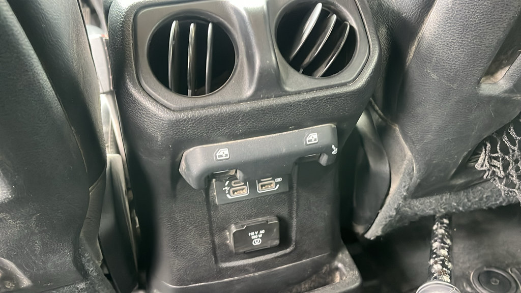 Used 2020 Jeep Wrangler Unlimited Rubicon AWD/4WD image 22