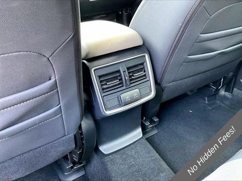 Used 2023 Subaru Forester Premium AWD/4WD image 27