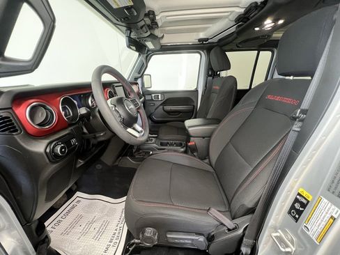 Used 2023 Jeep Wrangler Unlimited Rubicon image 4