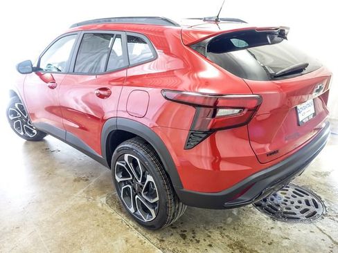 New 2026 Chevrolet Trax RS FWD image 7