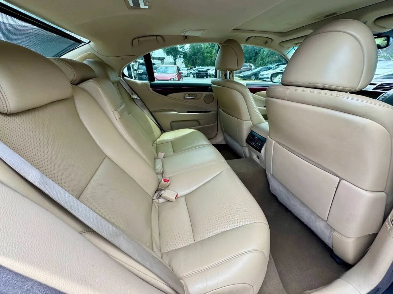 Used 2007 Lexus LS 460 RWD image 17