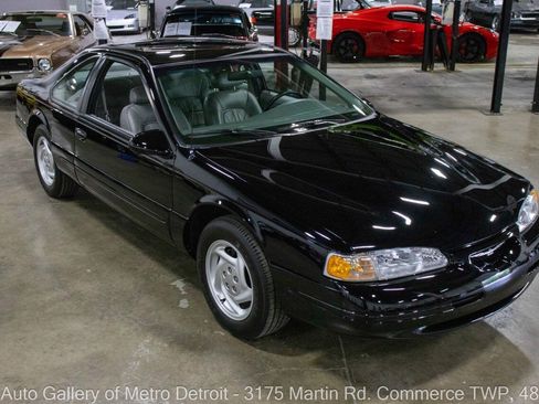 Used 1996 Ford Thunderbird LX RWD image 9