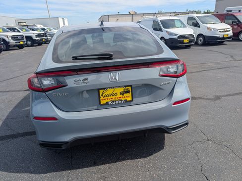 Used 2023 Honda Civic Sport image 7