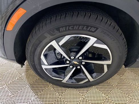 Used 2025 Chevrolet Equinox EV LT image 16