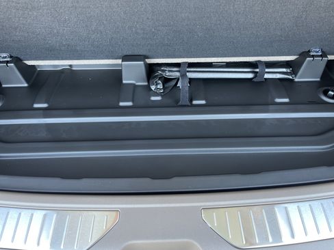 New 2026 GMC Yukon Denali w/ Sun & Power Step Package AWD/4WD image 12