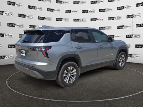 Used 2026 Chevrolet Equinox LT image 6