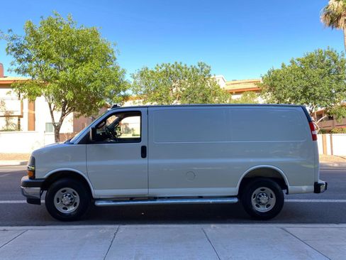Used 2025 Chevrolet Express 2500 w/ Driver Convenience Package RWD image 14