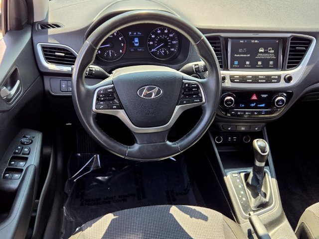 Used 2022 Hyundai Accent Limited FWD image 13