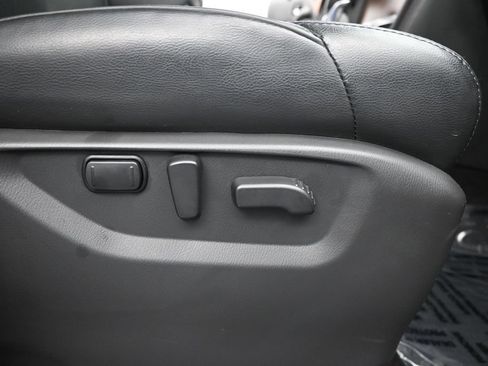 Used 2023 Nissan Armada SL w/ Captain's Chairs Package RWD image 12
