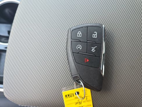 Used 2026 Chevrolet Equinox LT w/ Convenience Package II FWD image 33