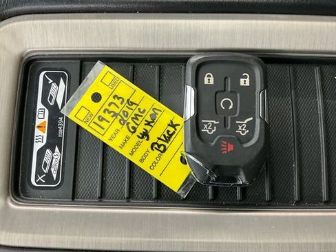 Used 2019 GMC Yukon Denali w/ Denali Ultimate Package image 30