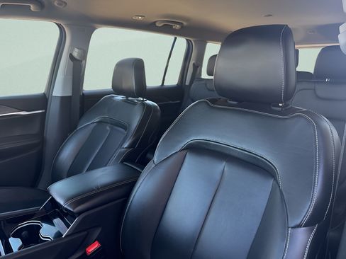 Certified 2022 Jeep Grand Cherokee L Limited AWD/4WD image 17