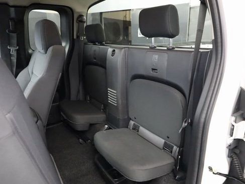 Used 2022 Nissan Frontier S image 20