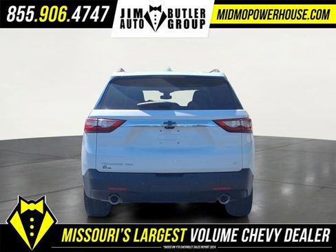 Used 2021 Chevrolet Traverse LT w/ LT Premium Package AWD/4WD image 5
