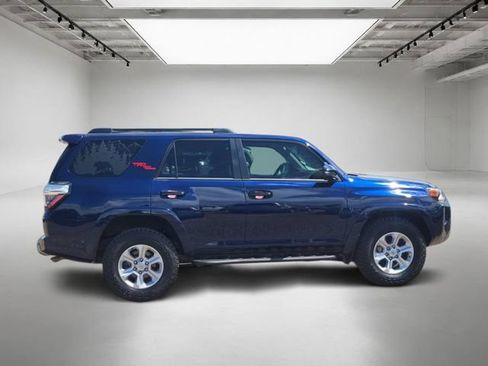 Used 2022 Toyota 4Runner TRD Off-Road Premium w/ Moonroof Package AWD/4WD image 7
