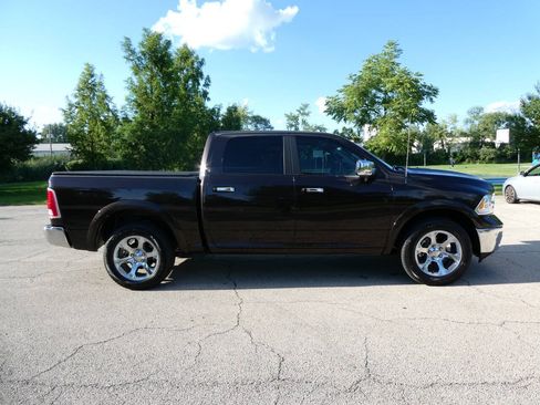 Used 2017 RAM 1500 Laramie w/ Convenience Group AWD/4WD image 4