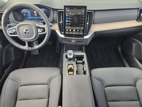 Used 2026 Volvo XC90 B6 Plus w/ Protection Package Premier AWD/4WD image 25
