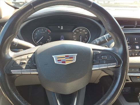 Used 2023 Cadillac XT4 Premium Luxury image 30