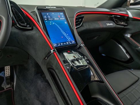 Certified 2024 Ferrari Roma image 6