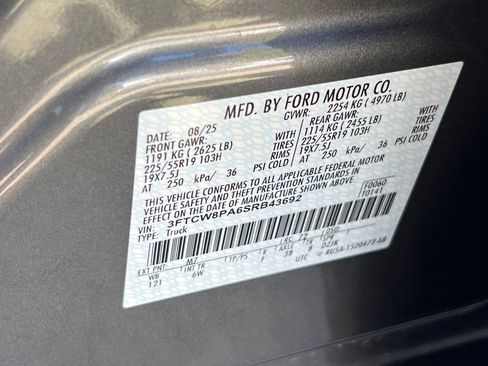 Used 2025 Ford Maverick Lobo image 27