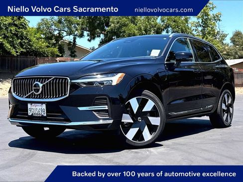 Used 2023 Volvo XC60 T8 Plus AWD/4WD image 1