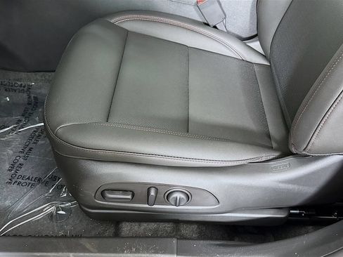 New 2026 Chevrolet Trax RS w/ Driver Confidence Package FWD image 18