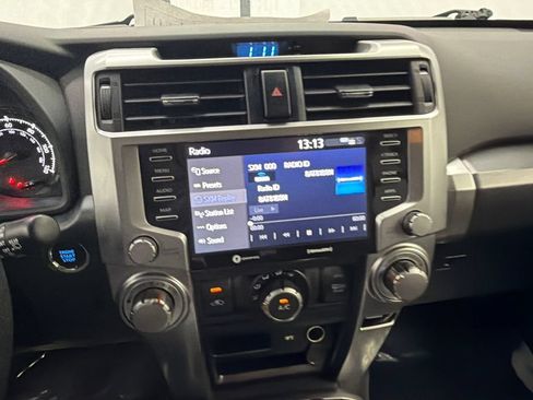 Used 2022 Toyota 4Runner SR5 AWD/4WD image 26