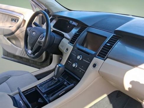 Used 2013 Ford Taurus SEL FWD image 21