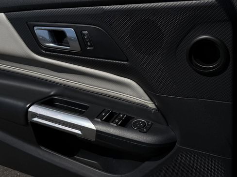 Used 2024 Ford Mustang Premium image 23