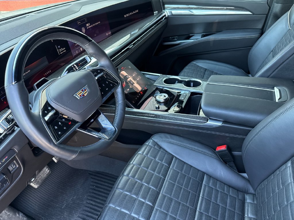 Used 2025 Cadillac Escalade V w/ LPO, Floor Liner Package AWD/4WD image 10