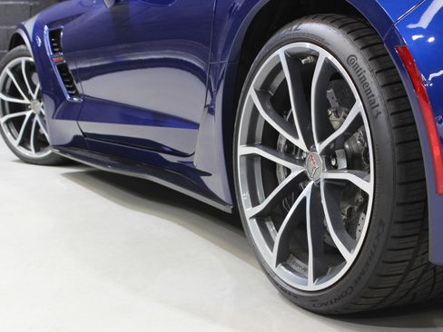 Used 2018 Chevrolet Corvette Grand Sport w/3LT image 24