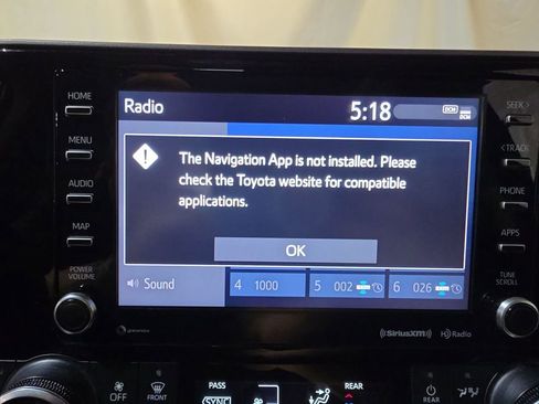 Used 2021 Toyota Highlander XLE AWD/4WD image 20