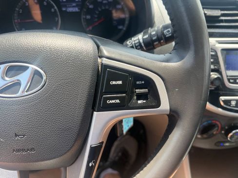Used 2014 Hyundai Accent SE FWD image 15
