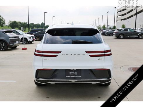 Used 2026 Genesis GV70 2.5T AWD/4WD image 8