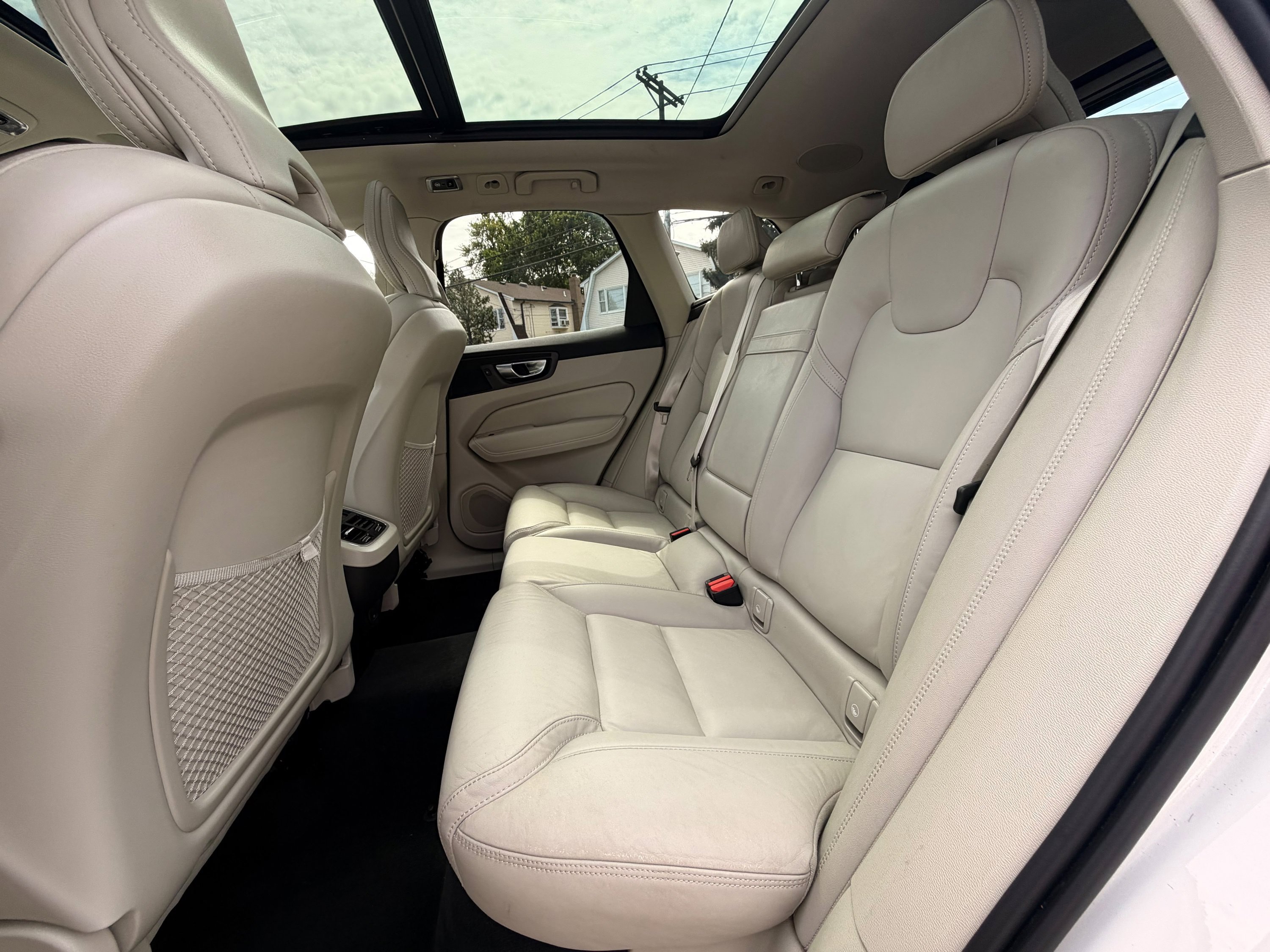 Used 2021 Volvo XC60 T6 Inscription w/ Advanced Package AWD/4WD image 17