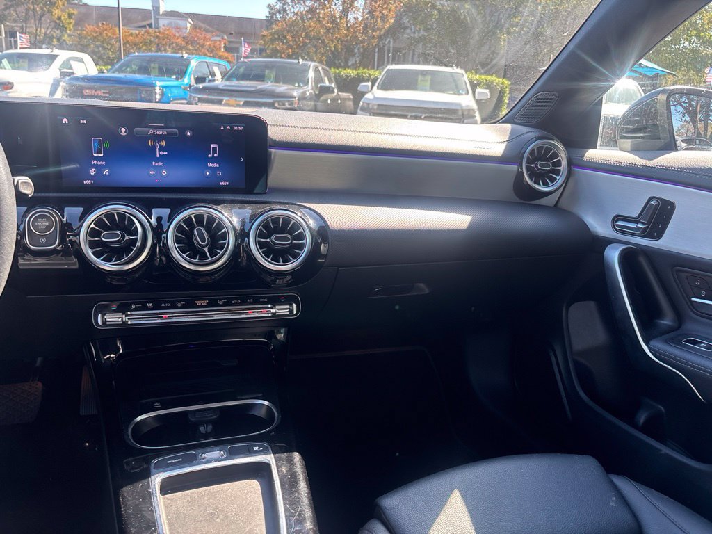 Used 2025 Mercedes-Benz CLA 250 4MATIC image 9