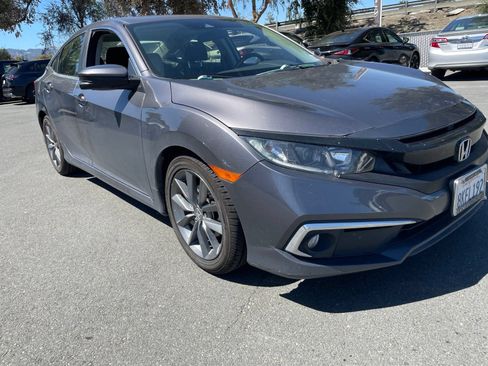 Used 2019 Honda Civic EX image 3