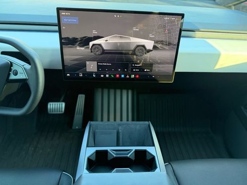 Used 2024 Tesla Cybertruck AWD Crew Cab image 52