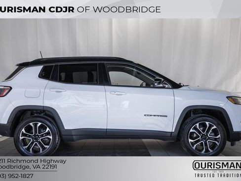 Used 2022 Jeep Compass Limited image 3