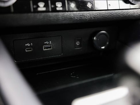 Used 2024 Mitsubishi Outlander SE image 31