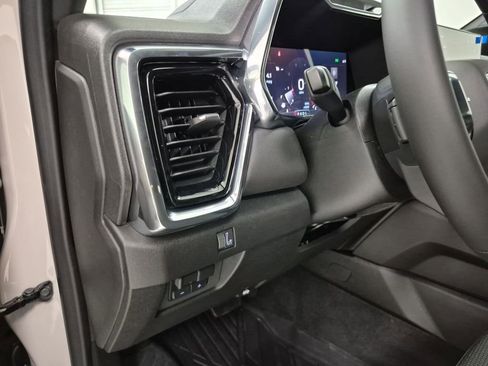 New 2026 GMC Canyon Elevation w/ Convenience Package image 18