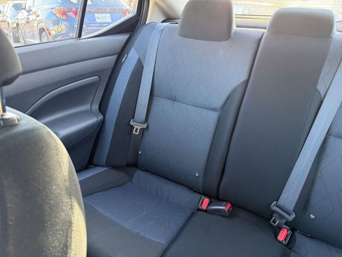 Used 2025 Nissan Versa SV image 39