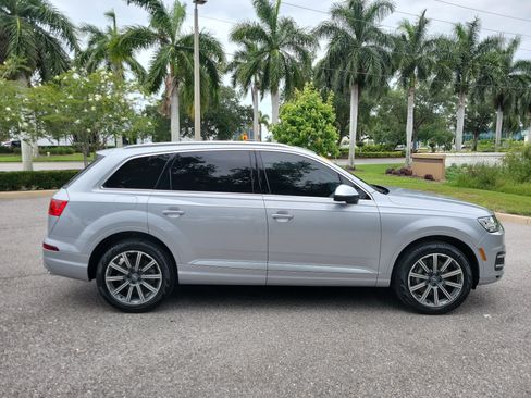 Used 2017 Audi Q7 3.0T Prestige AWD/4WD image 3