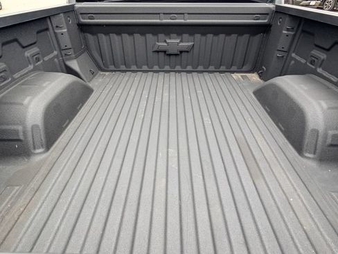 Used 2024 Chevrolet Silverado 1500 Custom Trail Boss w/ Turbomax Blackout Package AWD/4WD image 18