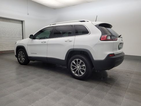 Used 2020 Jeep Cherokee Latitude Plus image 3