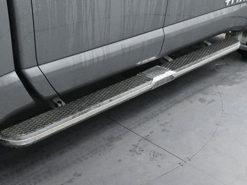 Used 2021 Nissan Titan Platinum Reserve w/ Moonroof Package image 9