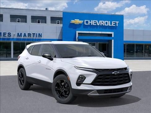 New 2026 Chevrolet Blazer LT w/ Convenience Package FWD image 7