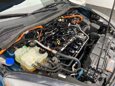 Used 2020 Ford Escape SE Sport image 53