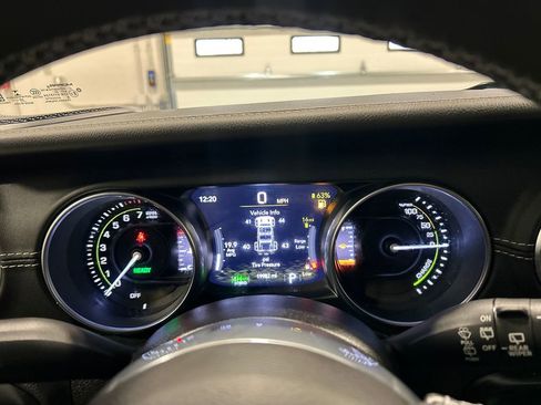 Used 2023 Jeep Wrangler Unlimited Sahara w/ Cold Weather Group image 21